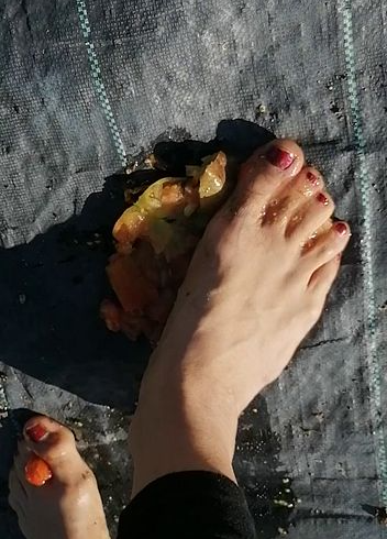 Download: Doppelleben365-1 - Ich esse nicht nur gerne Gemüse ich zertrampelt es auch