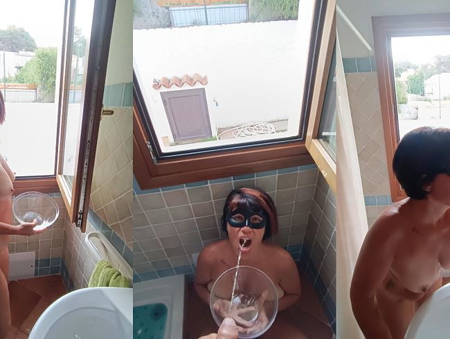 Download: DragonflyExhib - Pikantes Urinspiel im Badezimmer vor offenem Fenster. Wasserspiele mit dem Risiko, erwischt zu werden!