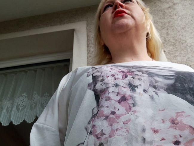 Download: Eheflittchen68 - Höschenpiss auf dem Balkon