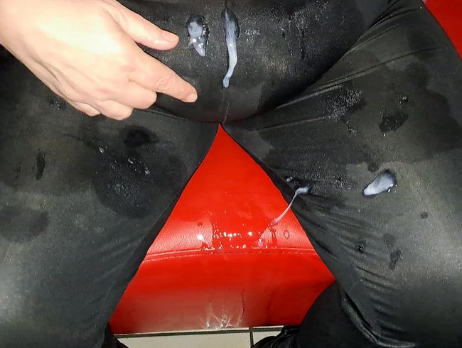 Download: Eheflittchen68 - Bukkake Sperma (ohne Ton !!)
