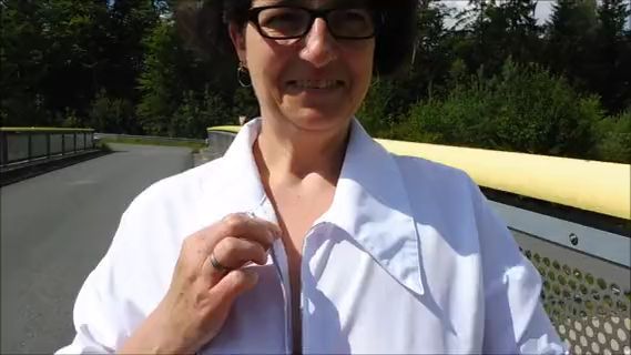 Download: Einfach_Dani - Abkühlen, auf er Brücke