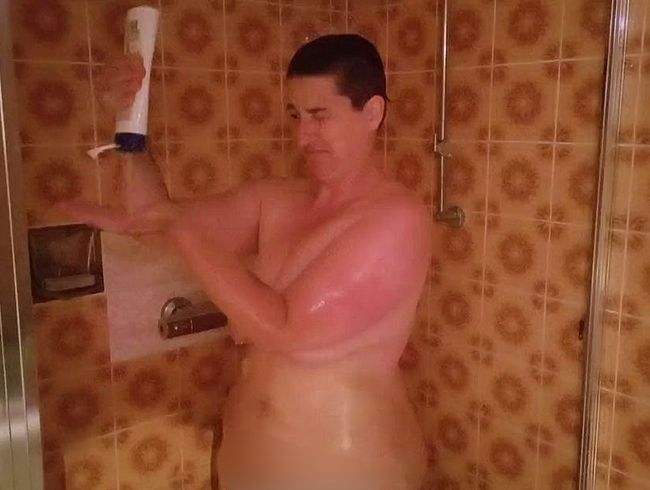 Download: Einfach_Dani - Dani unter der dusche