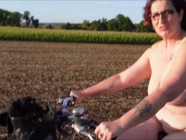 Download: Einfach_Dani - Nackt Radeln