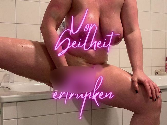 Download: Elisa92 - Vor GEILHEIT fast ertrunken! Mega Orgasmus bis zum umkippen!