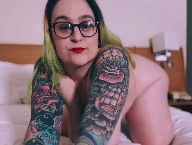 Download: ElizabethHunny - Extra haarig, extra cremig