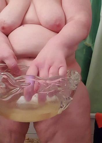 Download: Emergenzy - Taschentuch mit Pisse vollgesogen!