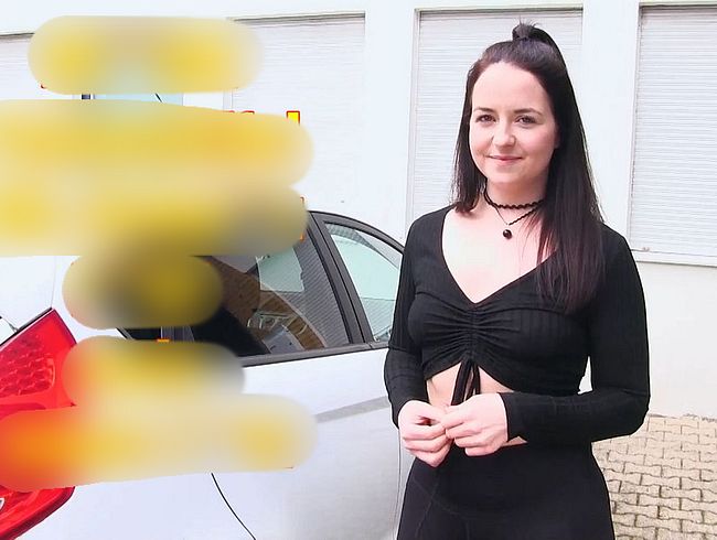 Download: EmmaSecret - HEFTIGE Pannenhilfe! XXL-Schwanz FICKT mein enges Loch!