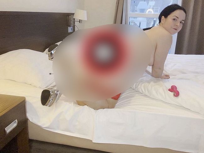 Download: EmmaSecret - Heftiger USERWUNSCH in High Heels!