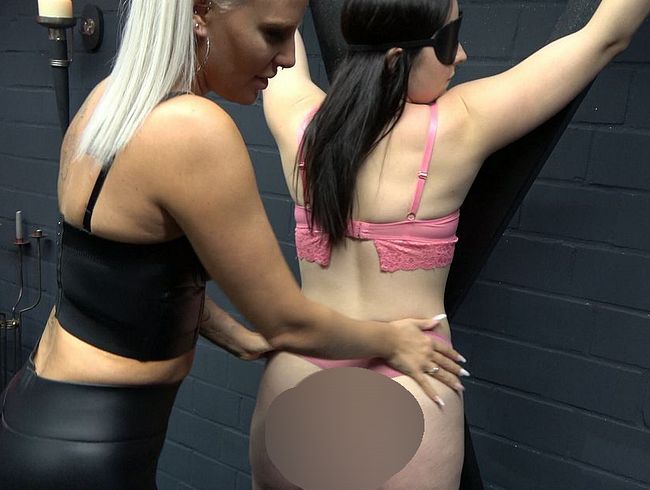 Download: EmmaSecret - KRASS! Das erste Mal BDSM! Lara entjungfert mich!