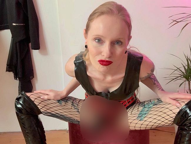 Download: Emma_Wolf - Schwanztasia - Pussies not welcome!