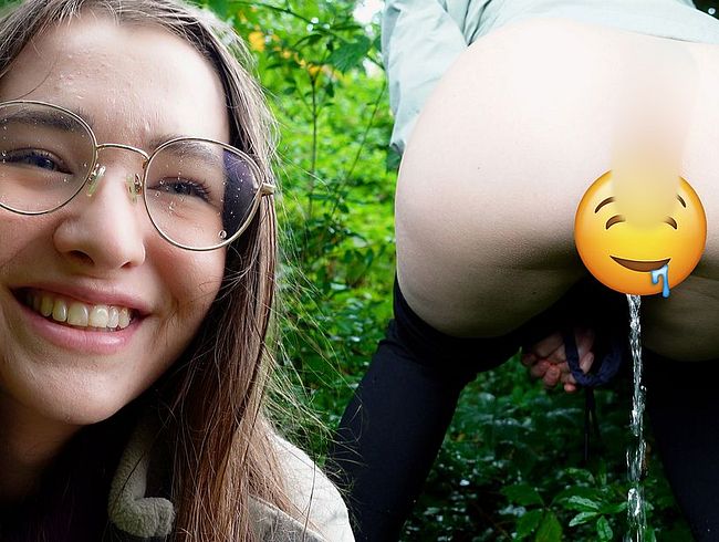 Download: Emmi-Hill - Best off PINKEL-SESSION! Draußen und drinnen, ich lass alles laufen!