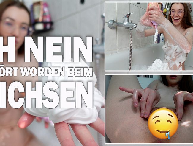Download: Emmi-Hill - GESTÖRT BEIM MASTURBIEREN!