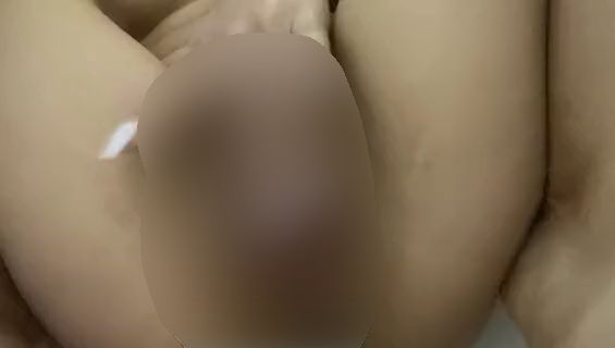 Download: Emmiexxx - Mir ist so heiß in der Wanne