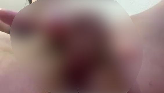 Download: Emmiexxx - meine Finger in meiner sehr nassen Muschi