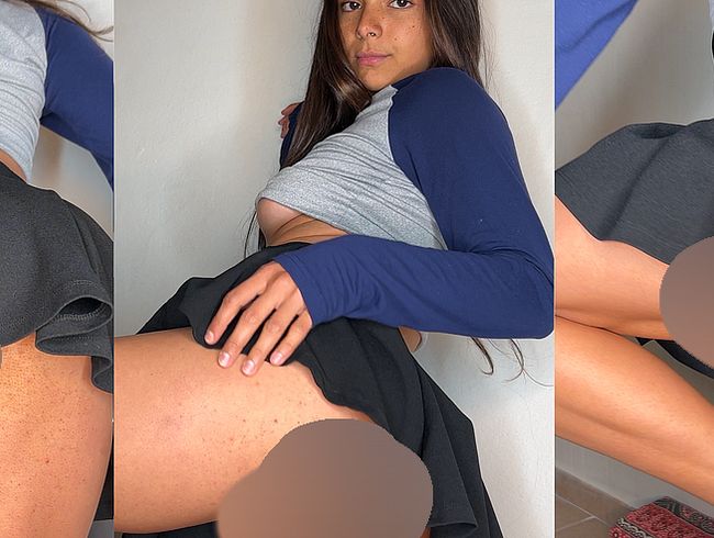 Download: EmyRose - Ich spiele nur mit meinem Höschen! upsi, ich habe mein Höschen vergessen!