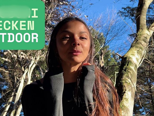 Download: EmyRose - Outdoor Lust ! Ich werde im Wald hemmungslos verwöhnt!