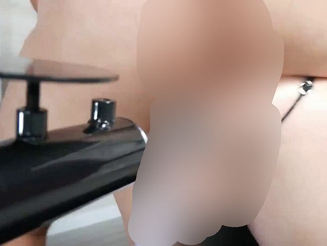 Download: EvaGrant - Der Meister hat Spaß mit einer schönen Sexsklavin. Doppelte Penetration mit einer Sexmaschine!