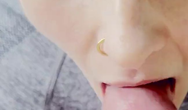 Download: FKn_fiNe - Morgens brav seinen Schwanz geblasen und geschluckt!