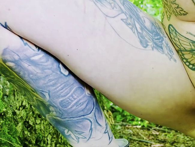 Download: FKn_fiNe - Outdoor Pisse, verdammt war das dringend!