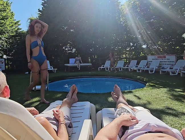 Download: Ferreroxlive - Orgienparty in einem Swimmingpool