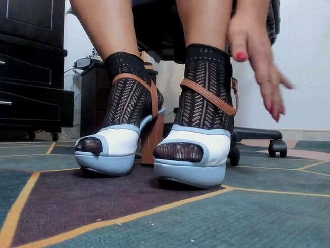 Download: Fetish-Wayraa - milchiger Footjob