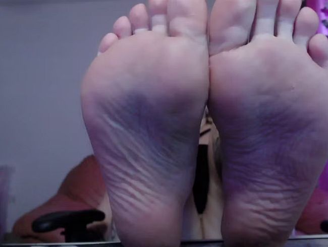 Download: Fetish_Girl - Meine Füße zu verehren bedeutet NICHT, sie zu streicheln