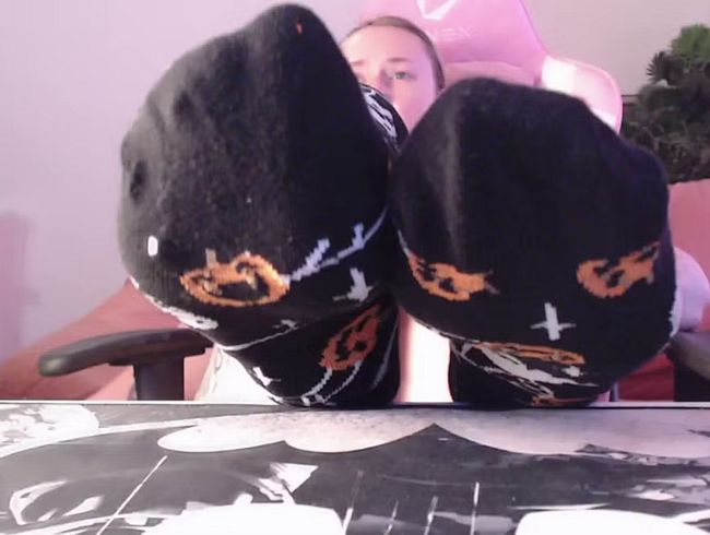 Download: Fetish_Girl - süße schwarze lange Socken Nahaufnahme