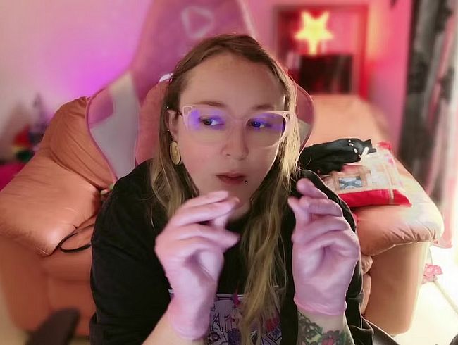 Download: Fetish_Girl - süßes ASMR in Latexhandschuhen