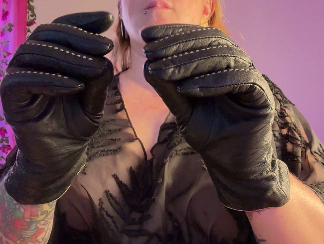 Download: Fetish_Girl - ASMR-Lederhandschuhe