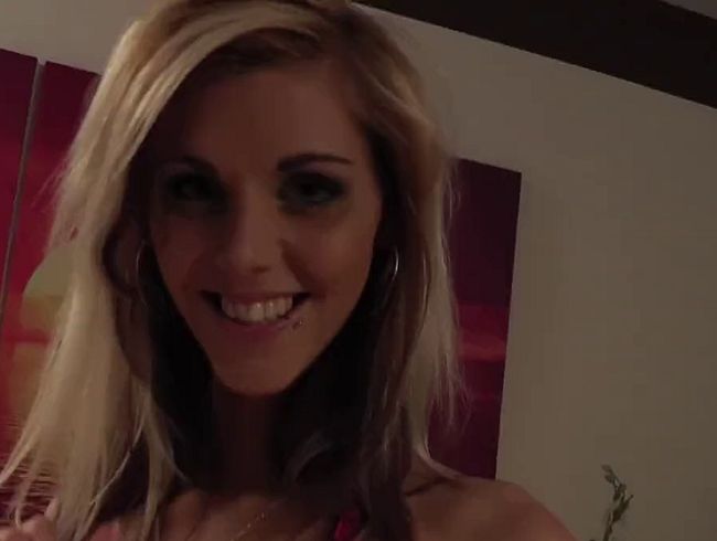 Download: Fickfreundinnen - Triebhaftes Luder gefickt und geschwängert - 5