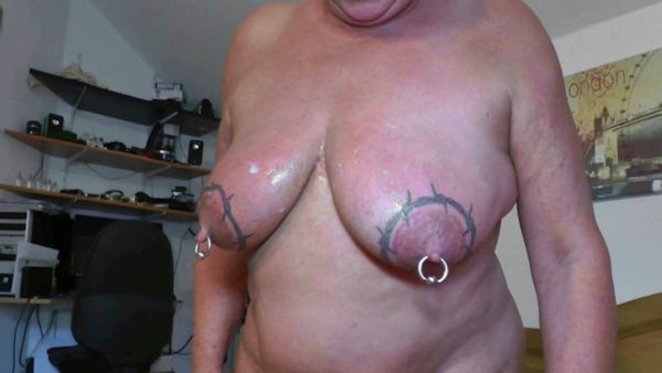 Download: Fickschwanz1979 - Dreier mit 65-jähr. Eheschlampe C)