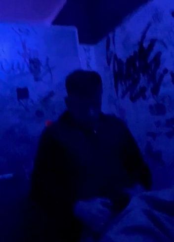 Download: Fickspalter92 - Schön auf der Party Toilette weggemacht