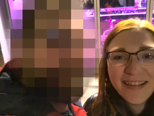 Download: FinaFoxy - Er wollte ein Selfie, ich seinen Schwanz!!