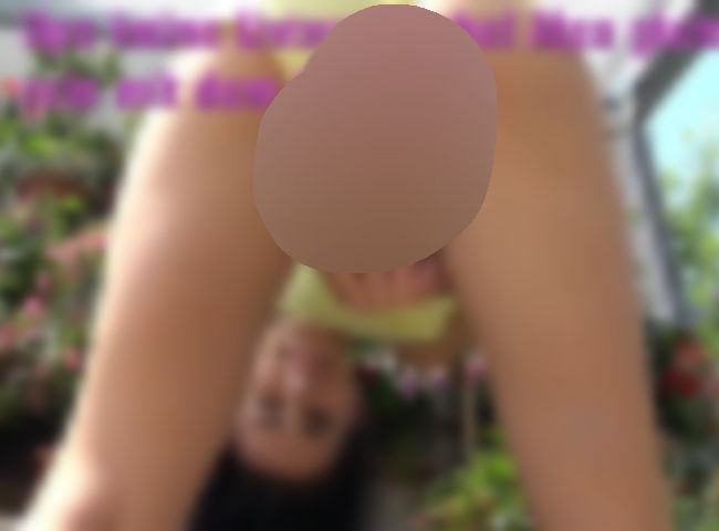 Download: FrecheLippen - Ups keine Unterwäsche! Also gleich rein mit dem Schwanz!!!!!!