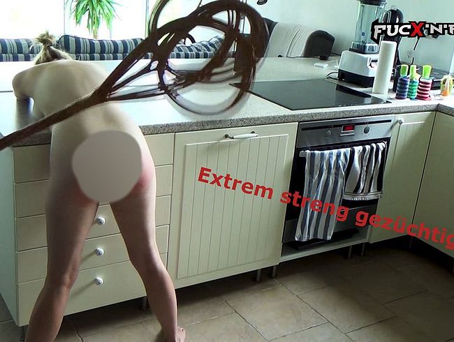 Download: FucknFetish - 22a Ultra Harte Bestrafung Für Die Arme Lili - Part 1/2