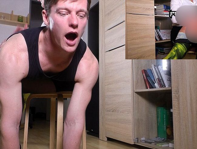 Download: FucknFetish - Überm Knie Der Herrin - Bild in Bild