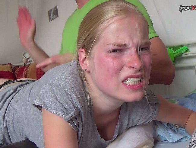 Download: FucknFetish - Gezüchtigt mit Zwei Kochlöffeln Und Dem Rohrstock