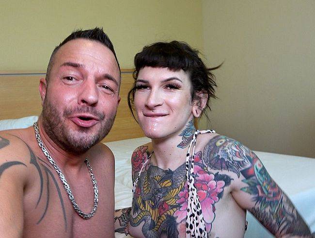 Download: FunFuckPaar - Bareback-Anal mit AO-Transe - ERSTER ARSCHFICK VOR DER KAMERA