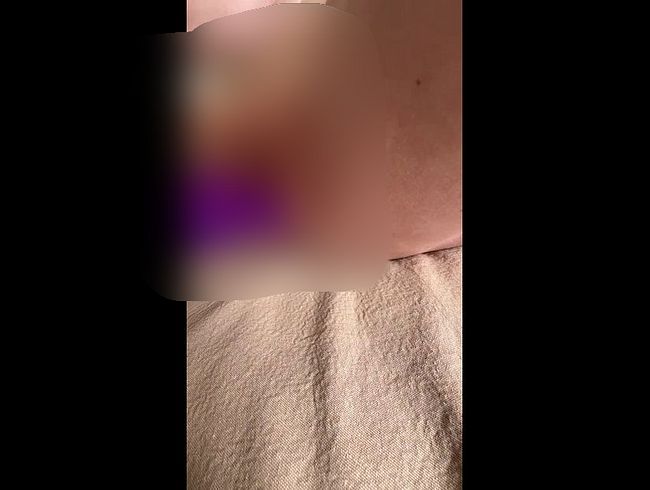 Download: GeileCelcha - Musste es mit mit Dildos und Vibrator machen...