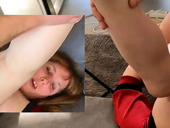 Download: GeileNymphe193 - Part 2: Zehen lutschen und harter sex