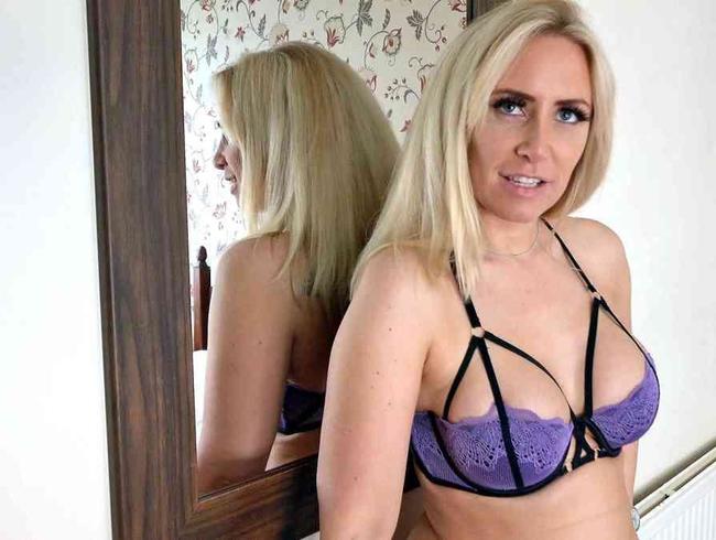 Download: German-Scout - GERMAN SCOUT - Mega Arsch MILF Karlie bei Straßen Casting AO gefickt