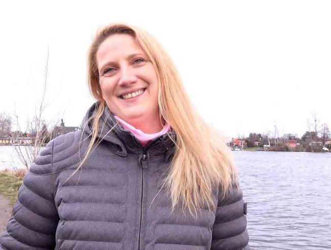 Download: German-Scout - GERMAN SCOUT - KURVIGE MILF SABRINA IN BERLIN ABGESCHLEPPT