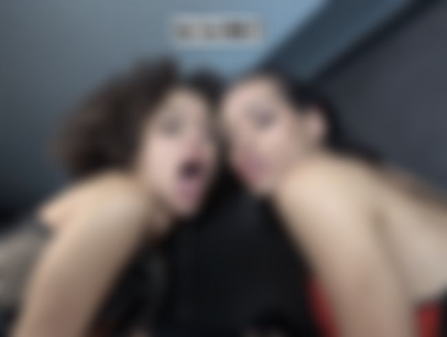 Download: GianinaTS - Geilster Gangbang mit Lia-amalia !! Bist du bereit für die härteste Fick-Session!! Teil 2