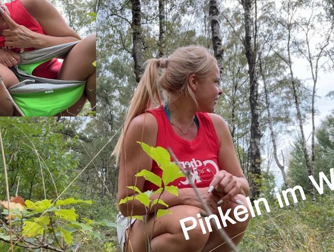 Download: GinaTomic - Pinkeln im Wald