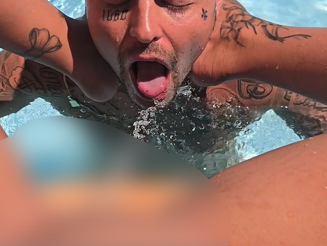 Download: Ginabae - Schön in die Fresse pissen und dann FICKEN !