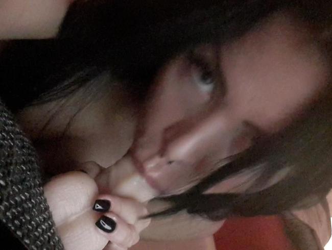 Download: Ginabae - willst du auch so benutzt werden ? Blasen bis die Sabber läuft ! Achtung tief !!!