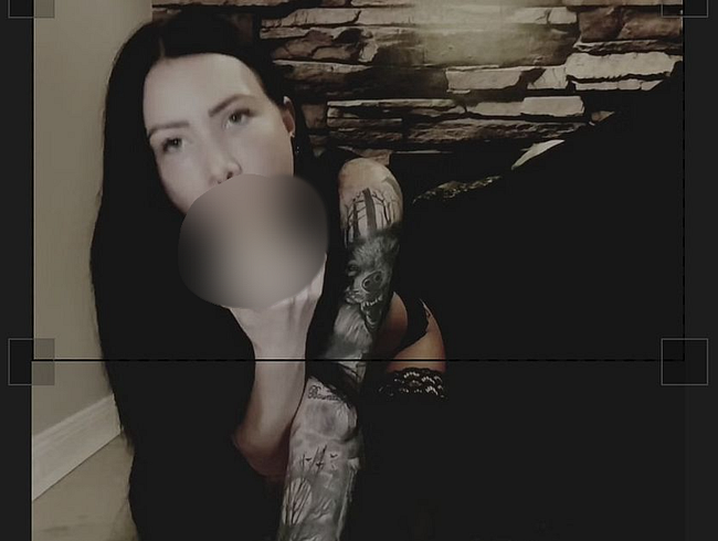 Download: Ginabae - gefalle ich dir ? Tiefe, nasse Blowjob Kunst in Steifeln und Nylon 