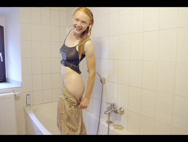 Download: Gingercat-Phine - Ich dusche in Klamotten .... wird meine Hose durchsichtig???