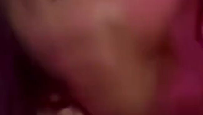 Download: Giovanni2389 - Pietra schluckt es im Ganzen herunter. Direkt in ihren Hals.