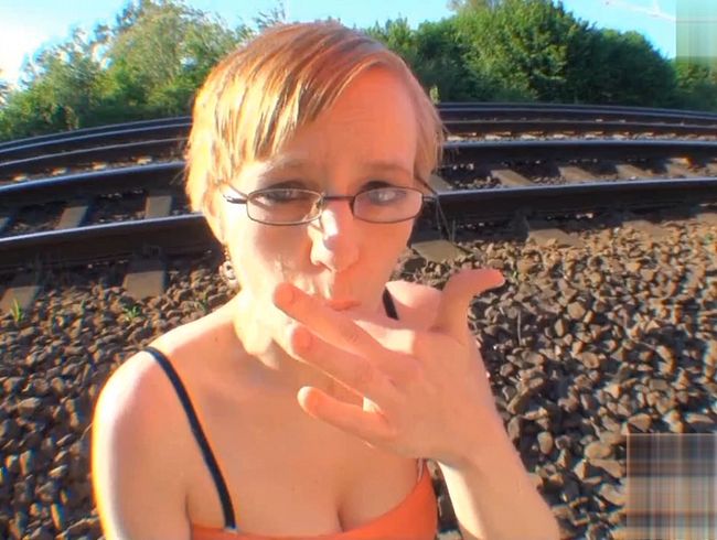 Download: Glory-Glasses - Outdoor Blasen mit dicken Schwanz